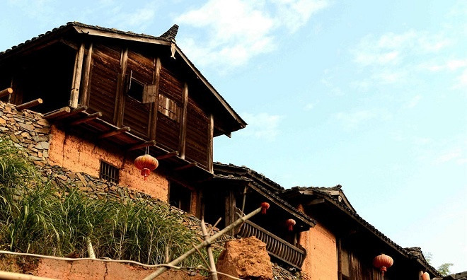 Cư dân nơi đây vẫn duy trì lối sống truyền thống của người Khách Gia.