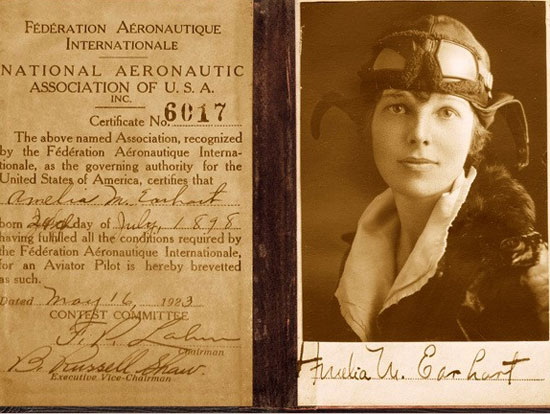 Amelia Earhart Nữ phi công Amelia Earhart