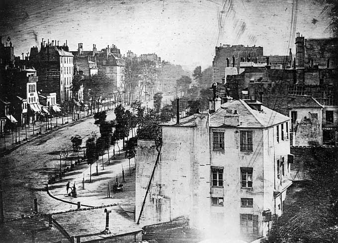 Hình ảnh đầu tiên Hình ảnh đầu tiên được chụp bởi Louis Daguerre