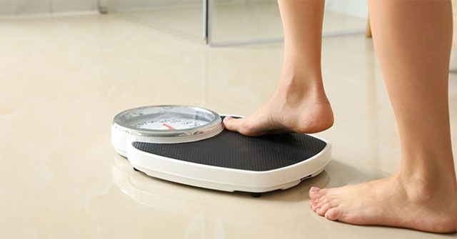 Tại sao cân nặng dễ tăng khi trời lạnh: 9 cơ chế và cách ứng phó