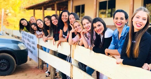 Noiva do Cordeiro: Ngôi làng Brazil do phụ nữ lãnh đạo và nỗi nhớ một nửa