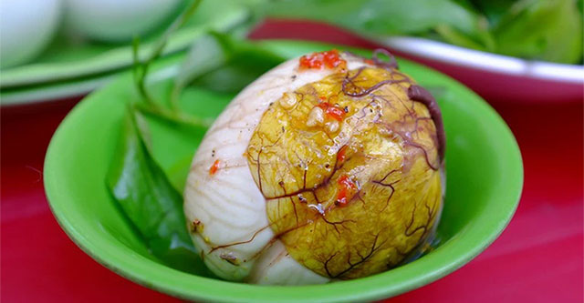Nước Trứng Vịt Lộn: Giải Mã Giá Trị Dinh Dưỡng Và Những Ai Không Nên Ăn