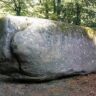 Khi khối đá 137 tấn ‘rung nhẹ’: Giải thích hiện tượng Trembling Rock ở Huelgoat